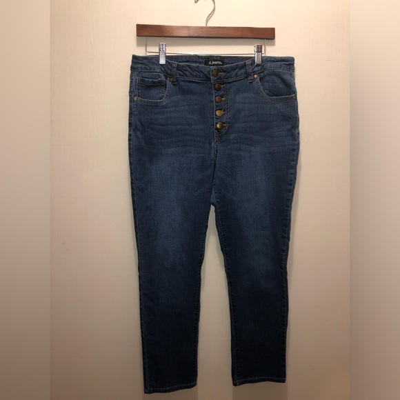 High Waisted Jeans - Picture 2 of 4